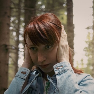© E1.jpg